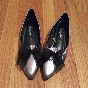 Upstage vintage flats